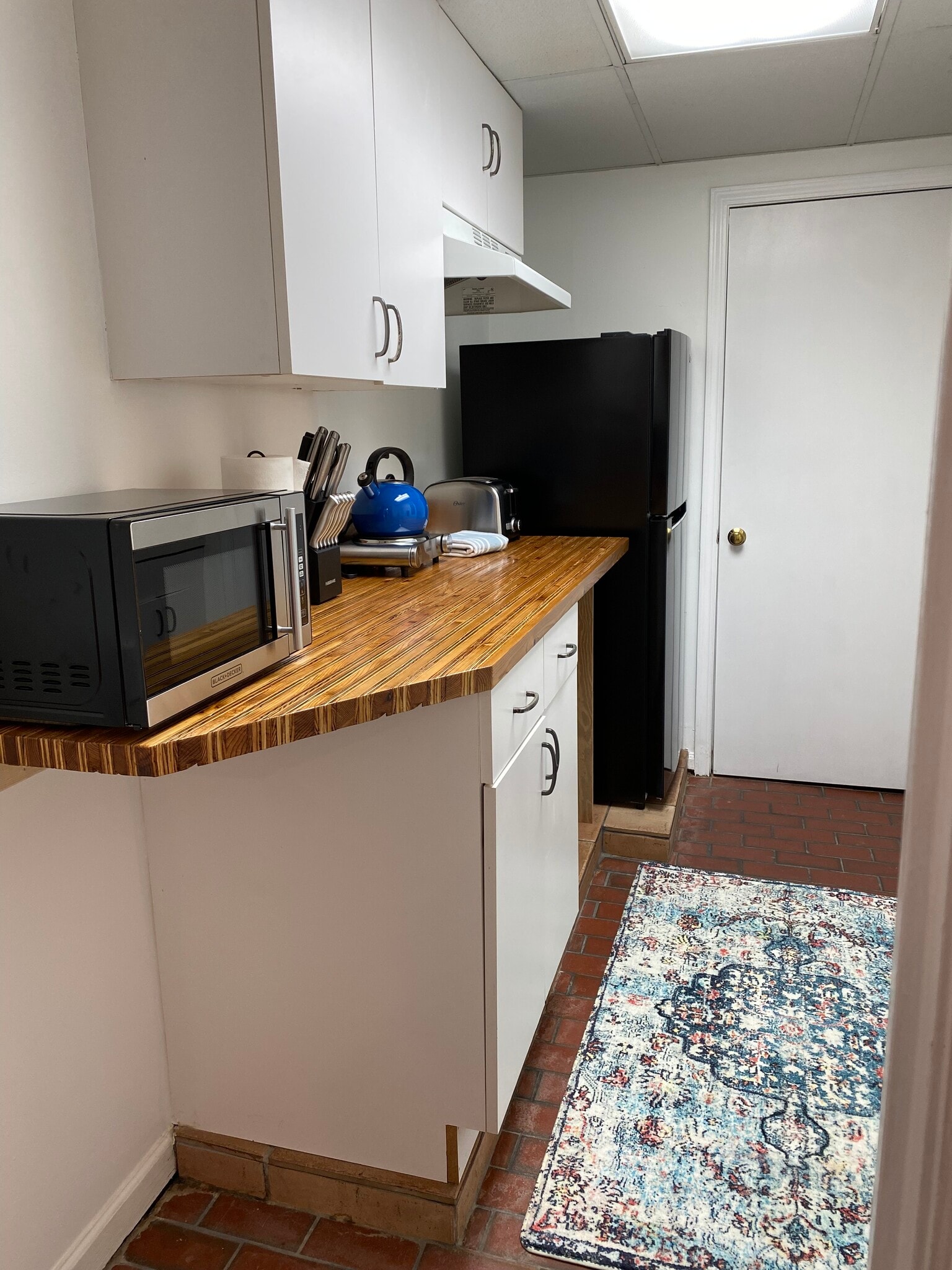 Building Photo - 2675 Acorn Ave NE