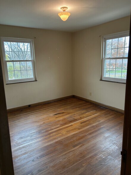 Building Photo - 2009 Elmwood Ave