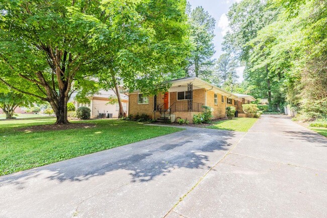 Building Photo - 119 Driftwood Pl