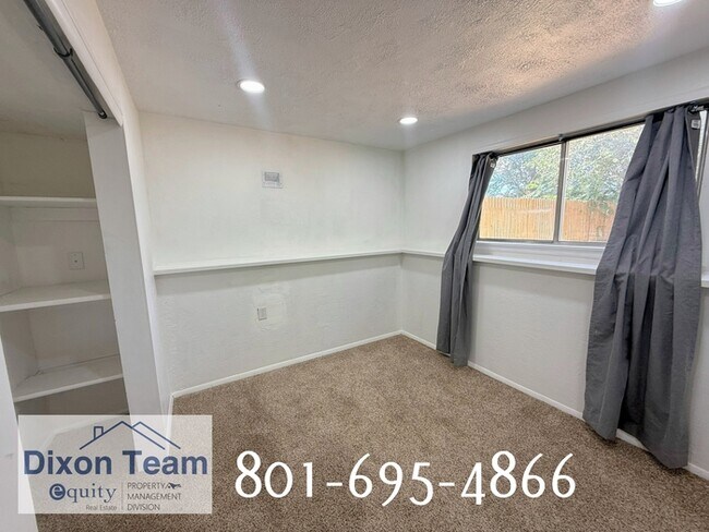 Building Photo - 2086 W 6000 S