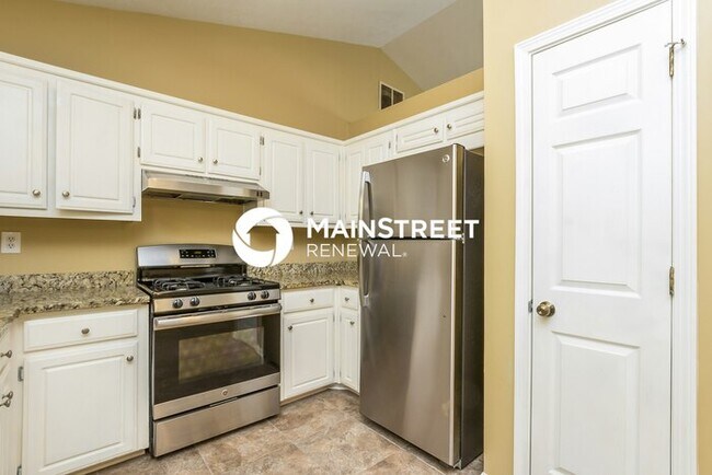Building Photo - 3 Bedroom Pet-Friendly Home in Sugar Hill, GA with Main Street Renewal
