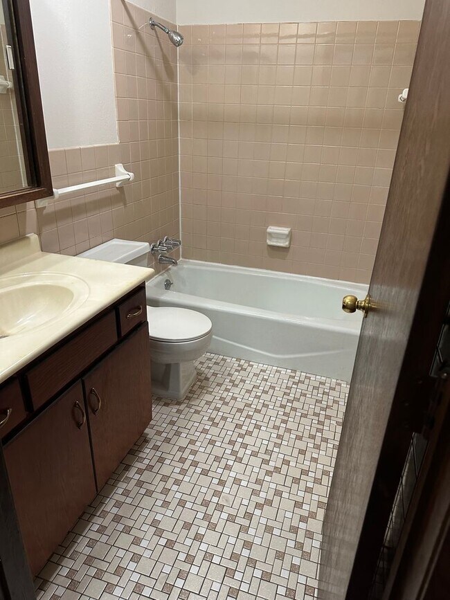 Building Photo - Two Bedroom