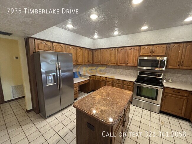 Building Photo - 7935 Timberlake Dr