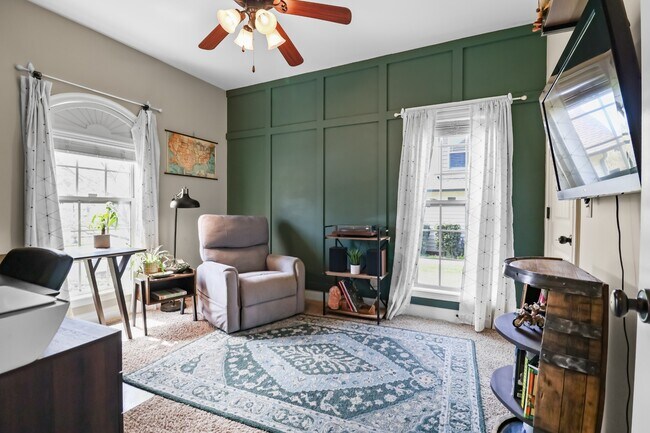 Building Photo - 951 Willow Circle