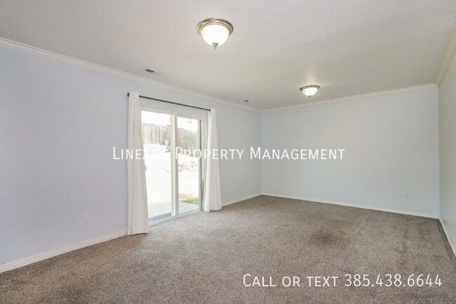 Building Photo - 460 W 2325 N
