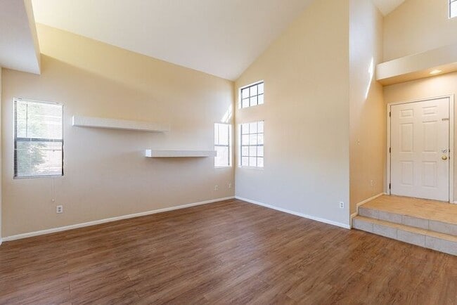 Building Photo - 630 W Cassidy Pl