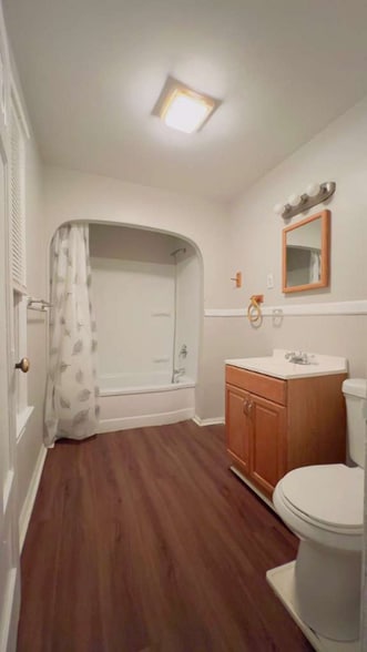 Building Photo - 197 Brooks Ave