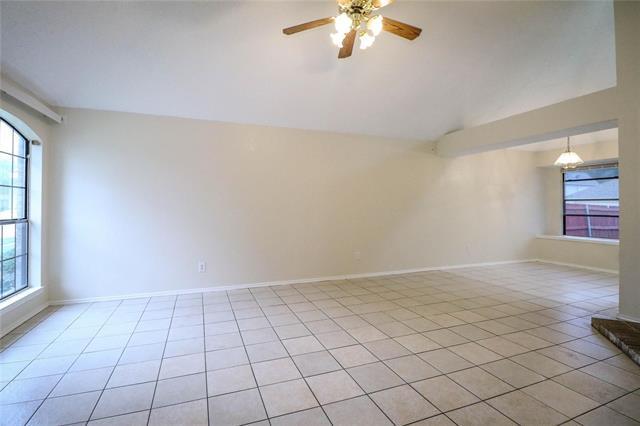 Building Photo - 2109 Lavender Ln