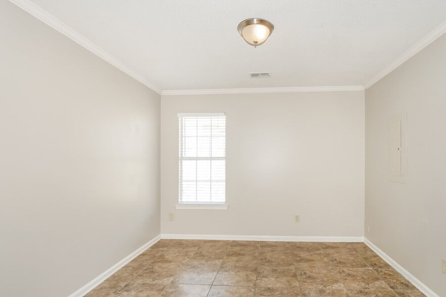 Building Photo - 4550 Cedar Leaf Cove