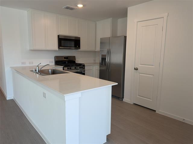 Building Photo - 1861 Ventasso Blvd