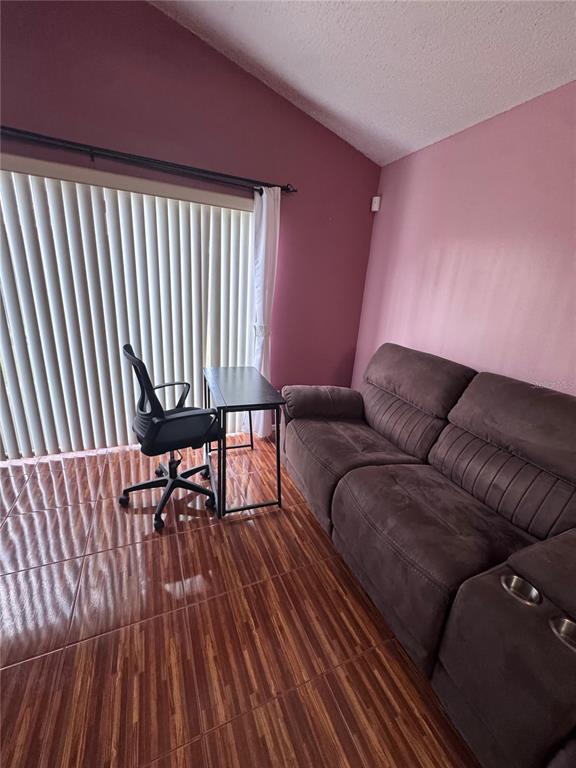 Building Photo - 138 Pinewood Cir