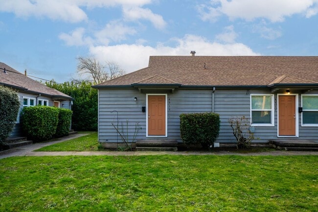 Building Photo - $500 Move-In Bonus – Modern One Bedroom in Overlook