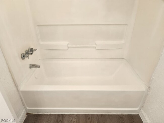 Building Photo - 1919 Lillie St