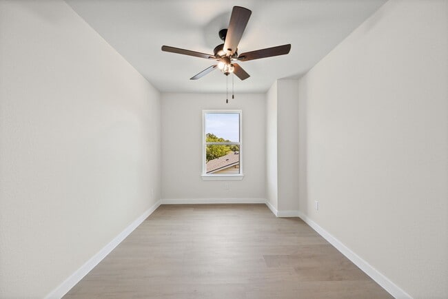 Building Photo - Brand New, Modern, and Ready for You in Temple, TX!