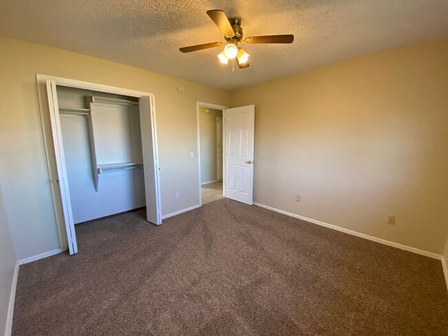 Building Photo - 3 bed 2 bath in Moore in Greenbriar Eastla...