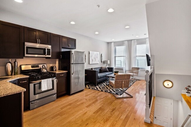 Building Photo - 2551 Grays Ferry Ave