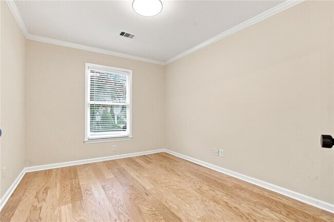 Building Photo - 5527 Bridge Pointe Dr