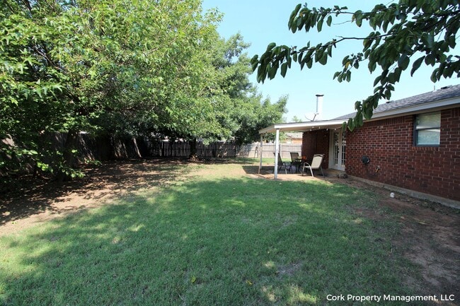 Building Photo - 1301 Del Norte Dr