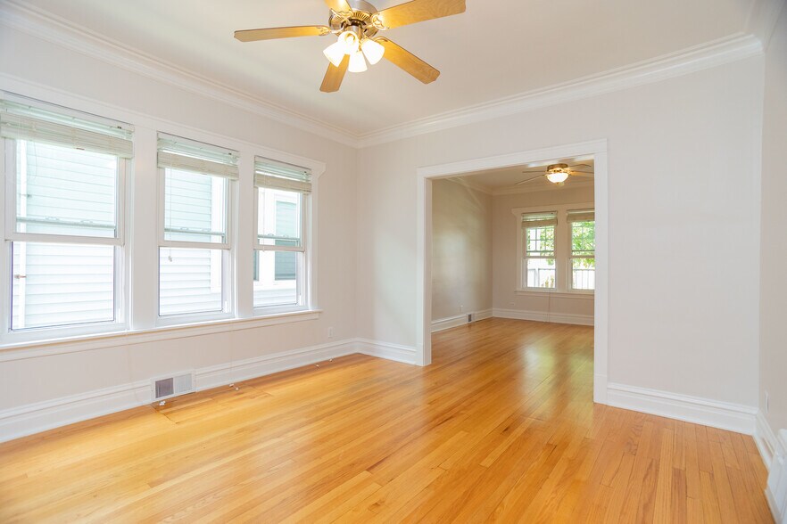 Building Photo - 5023 N Kolmar Ave
