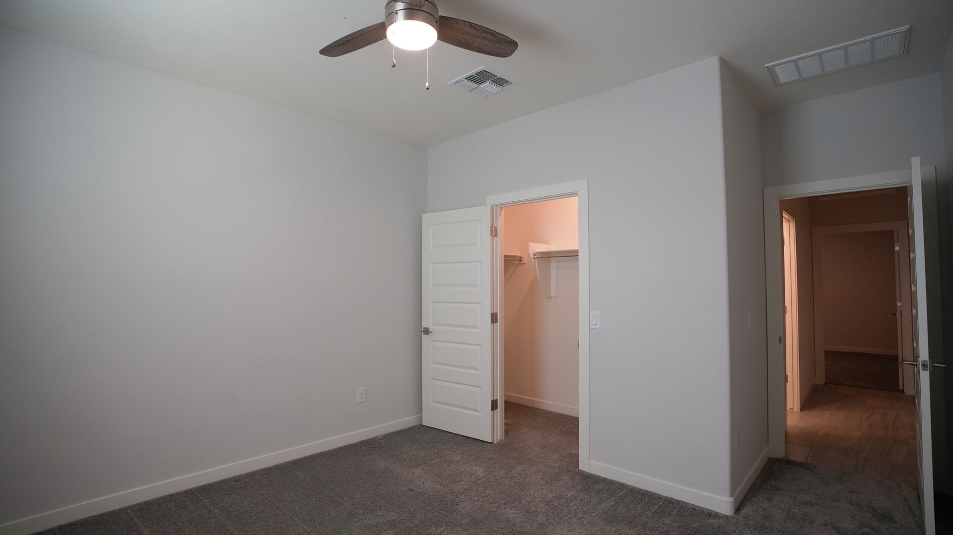 Building Photo - 13942 E Silver Pne Trl