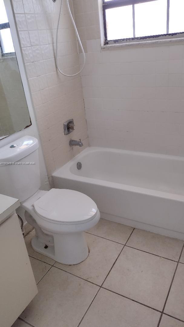 Building Photo - 1151 NE 210th Terrace