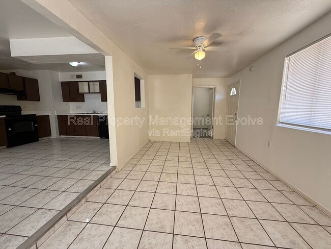 Building Photo - 13829 N 48th Ave