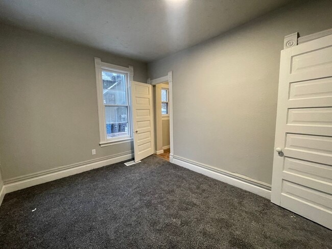 Building Photo - Four Bedroom Home