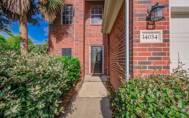 Building Photo - 14034 Chelseahurst Ln