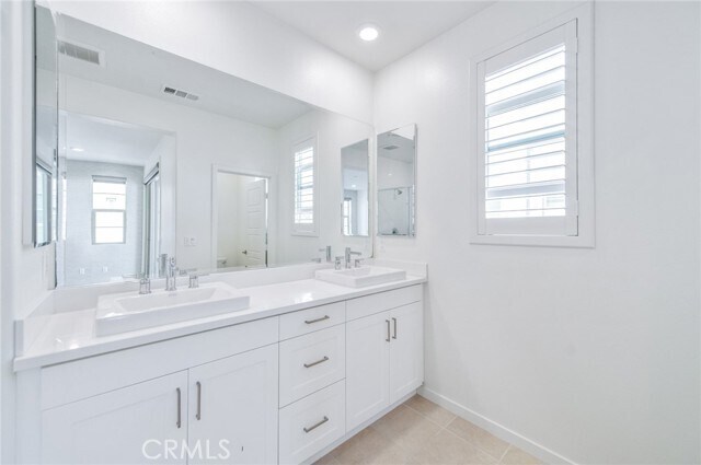 Building Photo - 173 Cadence