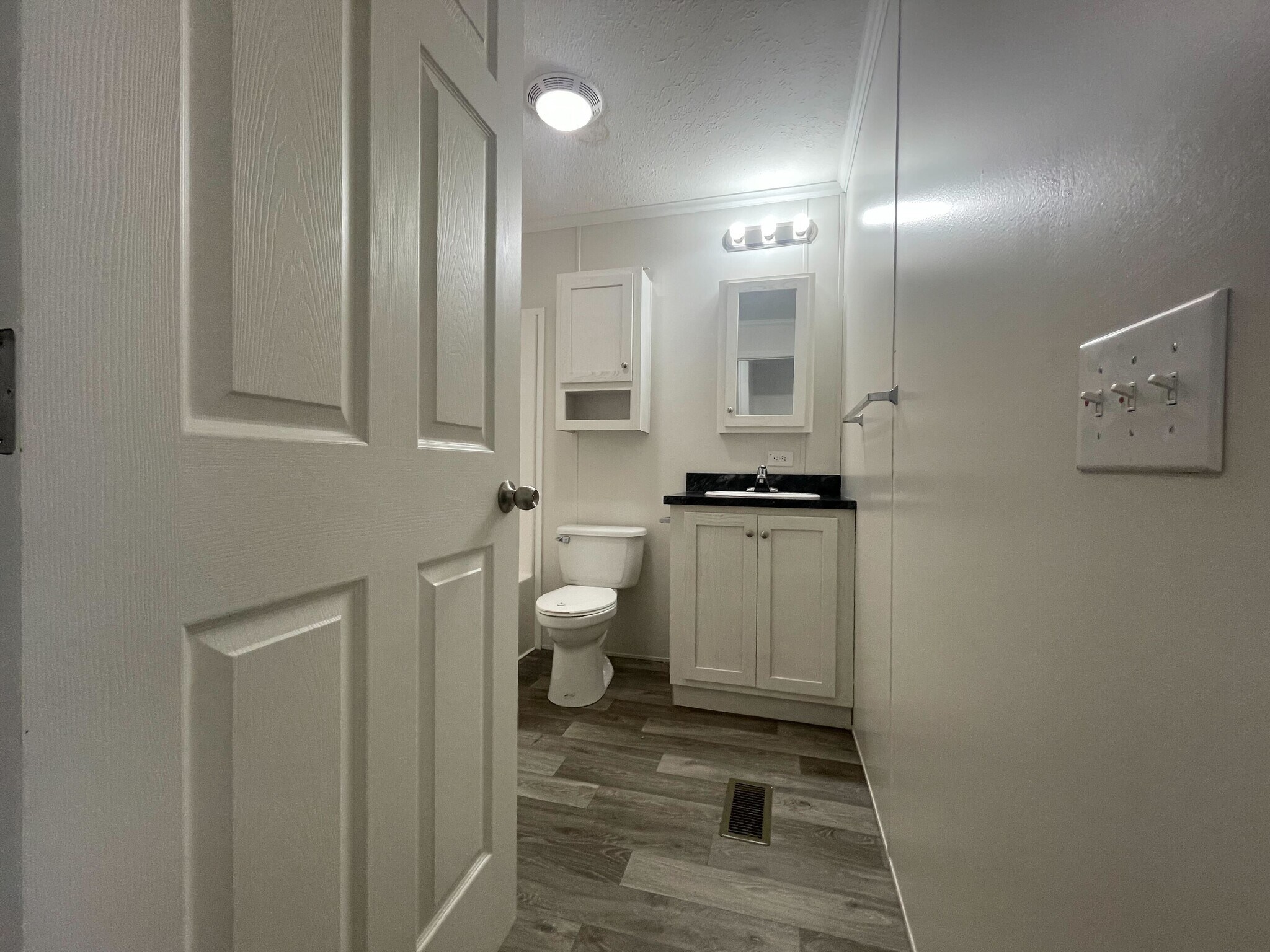 Building Photo - 38171 Ducharme Dr