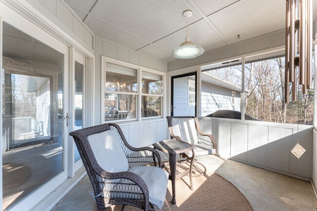 Building Photo - 14 Everleigh Dr