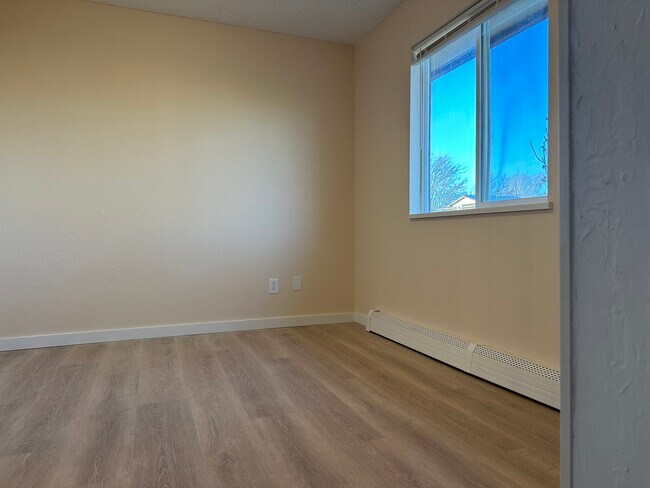 Building Photo - 478 Bing Ln