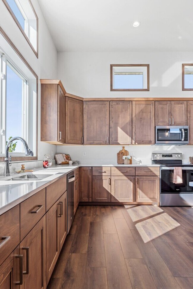Building Photo - Newly Built in the Wilds neighborhood of West Fargo!