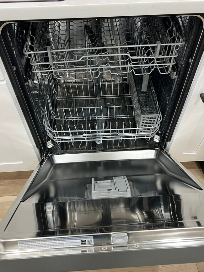 Building Photo - 109 Ravinia Dr