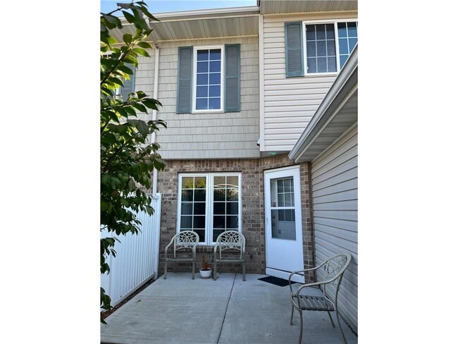 Building Photo - 1585 Serenity Ln