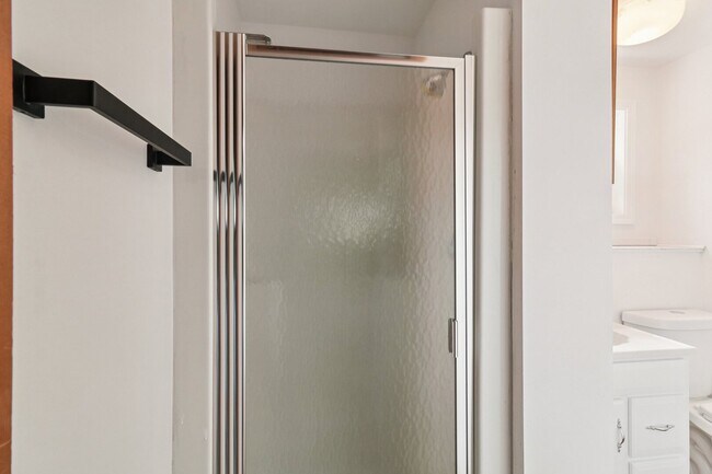 Building Photo - 23460 W N Lakewood Ln