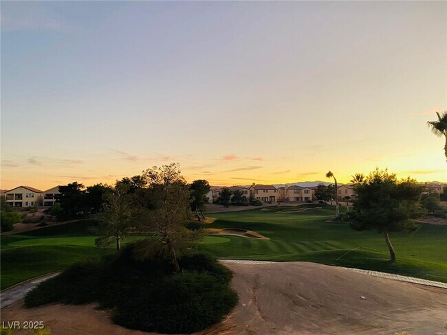 Building Photo - 33 Tall Ruff Dr