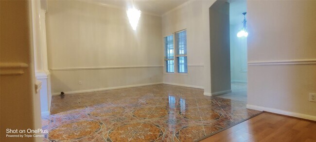 Building Photo - 3302 E Cedar Hollow Dr