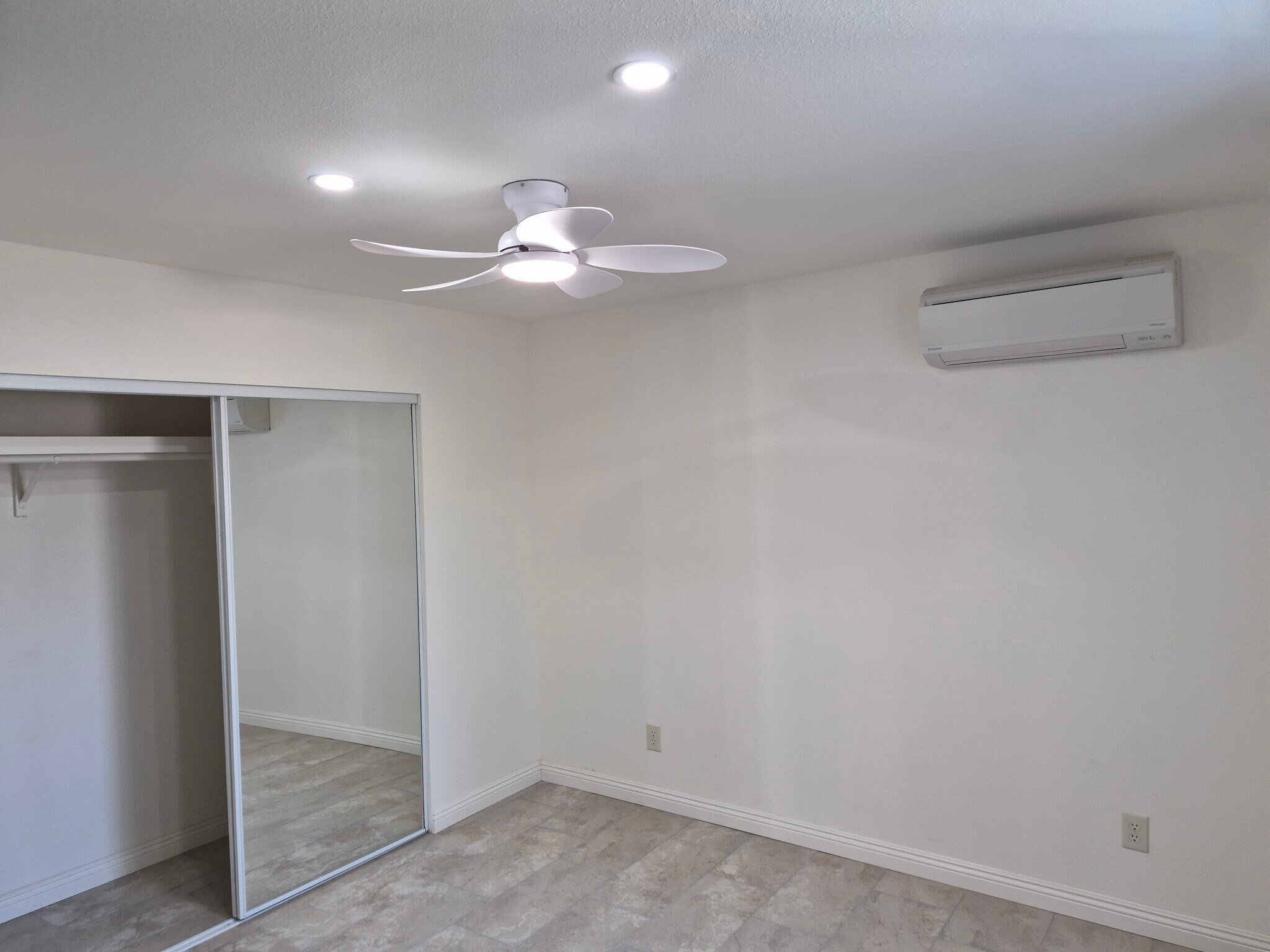 Fan and Air conditioning - 901 E Occidental St