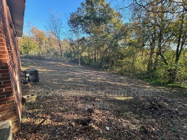 Building Photo - 224 11th Ave