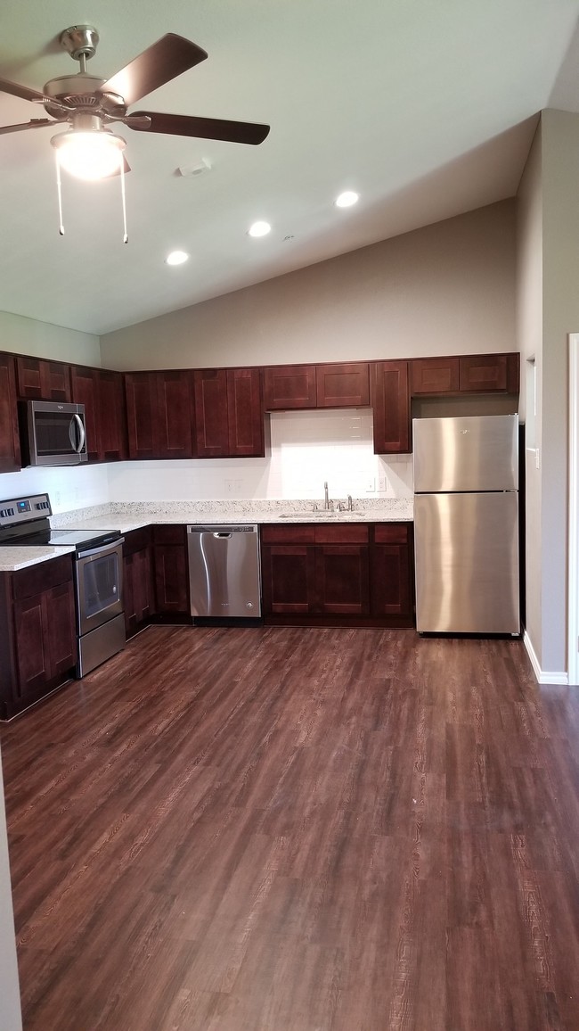 Building Photo - Post Oaks Apartments