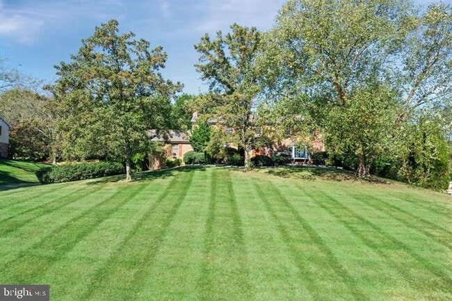 Building Photo - 253 Peoples Way