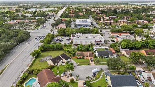Building Photo - 8920 Crescent Dr
