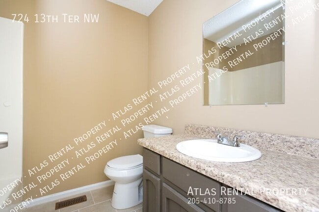Building Photo - 724 13th Terrace NW