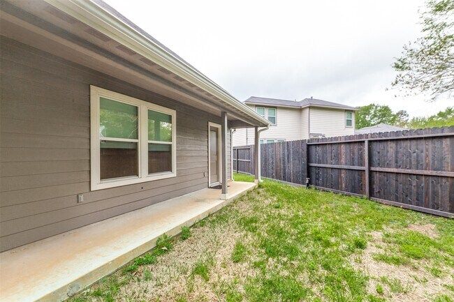 Building Photo - 4015 Sam Houston Rd