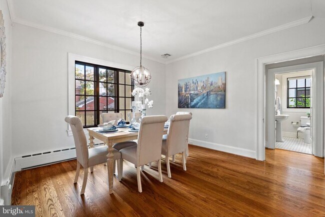 Building Photo - 200 Summers Dr