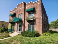 Building Photo - 1304 N Main St