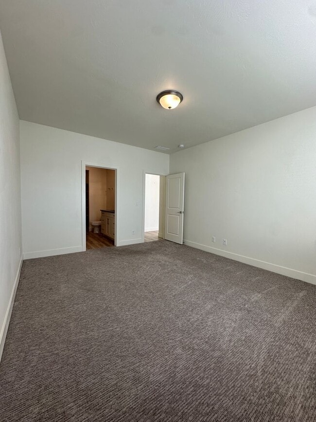 Building Photo - Beautiful Summerfield Home for RENT!!