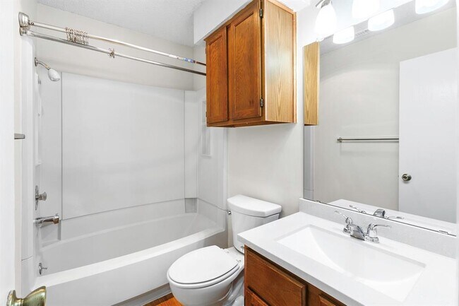 Building Photo - 9902 Brasher Dr
