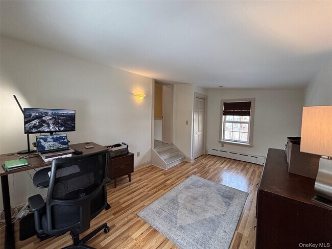 Building Photo - 11 W Bridge St